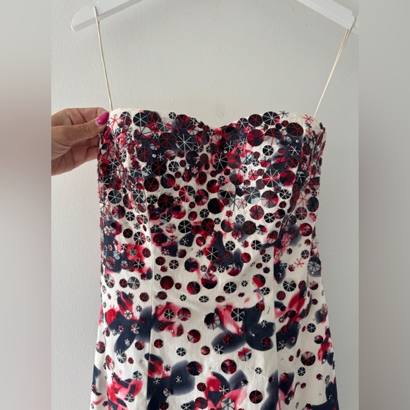 CAROLINA HERRERA Strapless Beaded Gown 4 - Picture 4 of 13